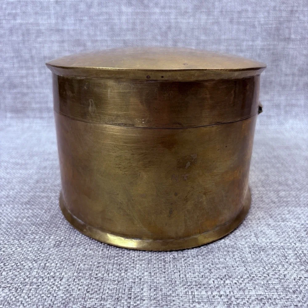 Vintage Solid Brass Oval Storage Box Large Hinged Lid Felt Bottom Gold Decor 8in